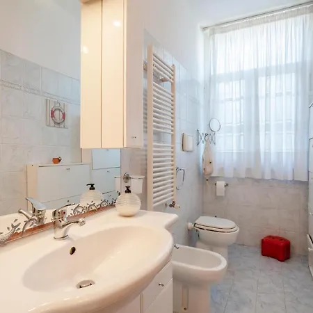 Holiday home Gorgeous In With Kitchen