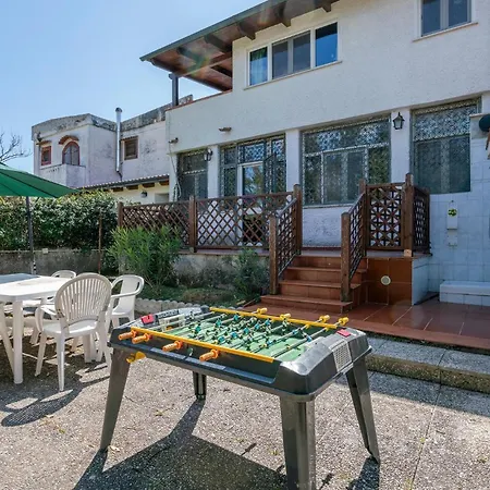 Holiday home Gorgeous In With Kitchen Terracina